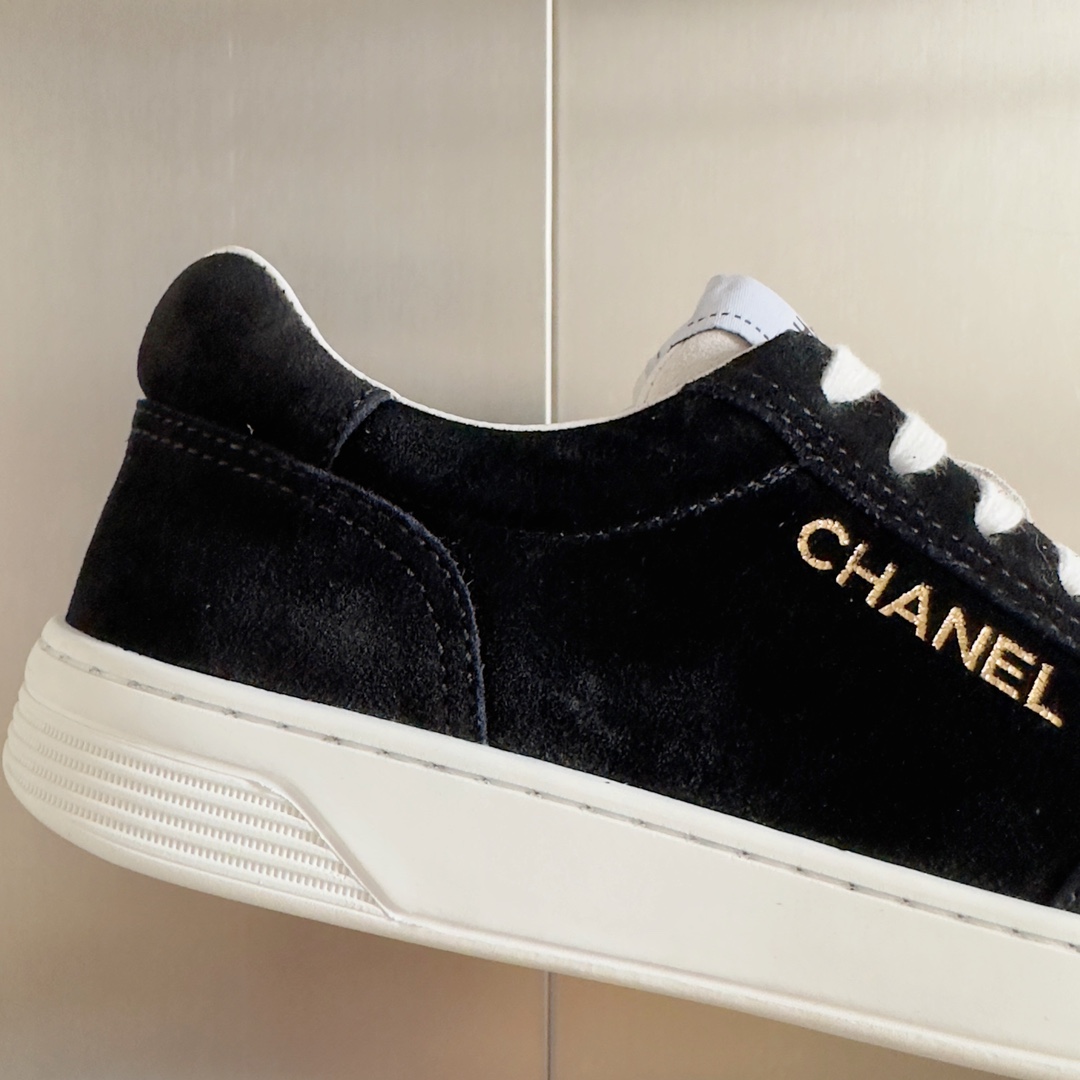 [TOP] CHANEL 23A Sneaker - Panda Color - Black