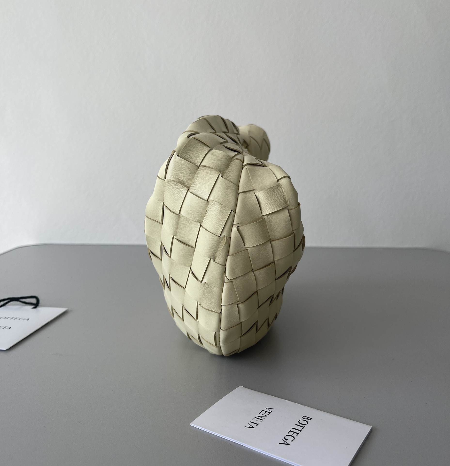 [TOP] Bottega Veneta BV Jodie Mini Bag - Cream