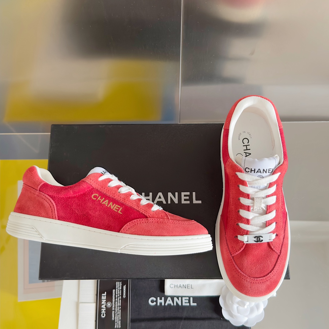 [TOP] CHANEL 23A Sneaker - Panda Color - Red