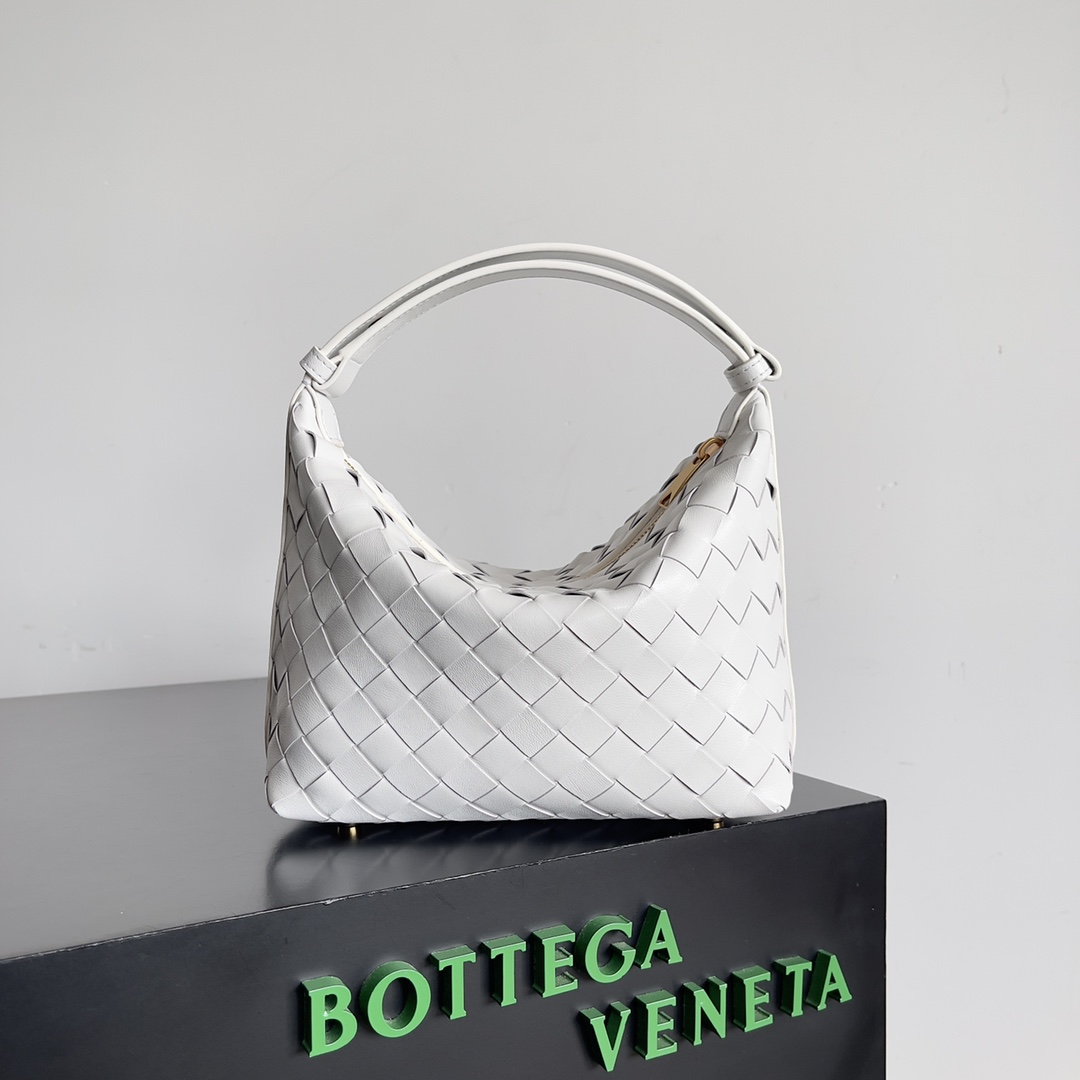 [TOP] Bottega Veneta BV Nappa Bags - White