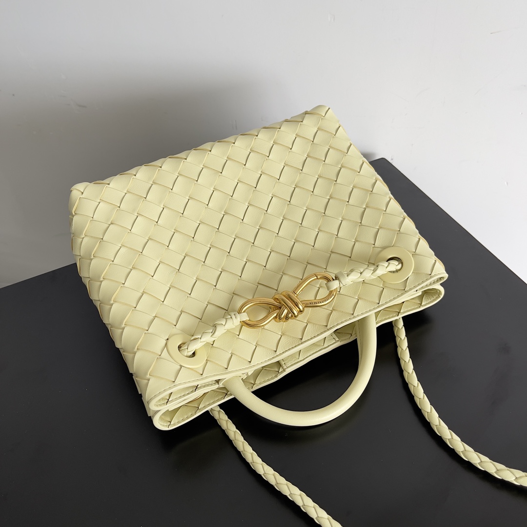 [TOP] Bottega Veneta BV Andiamo Bags - Green