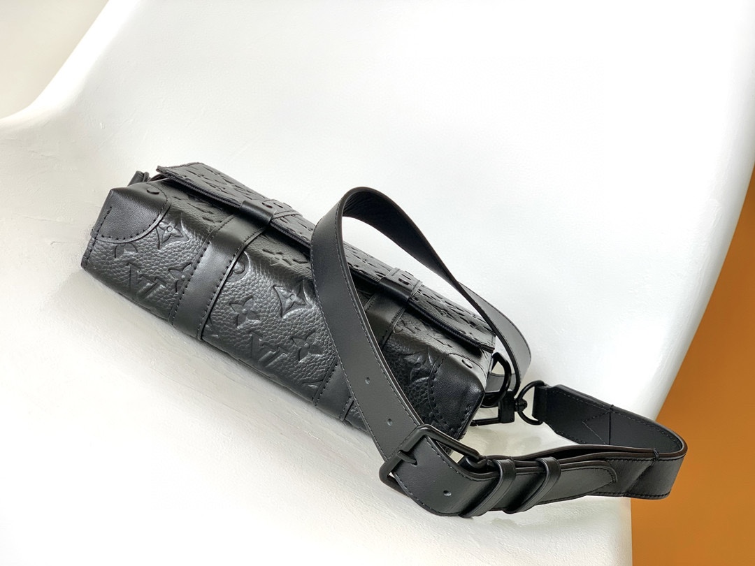 [TOP] Louis Vuitton LV Trunk Monogram Taurillon Bag 24 x 18 x 5.5 cm - Black