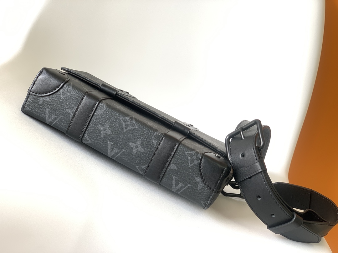 [TOP] Louis Vuitton LV Trunk Monogram Eclipse Bag - Black