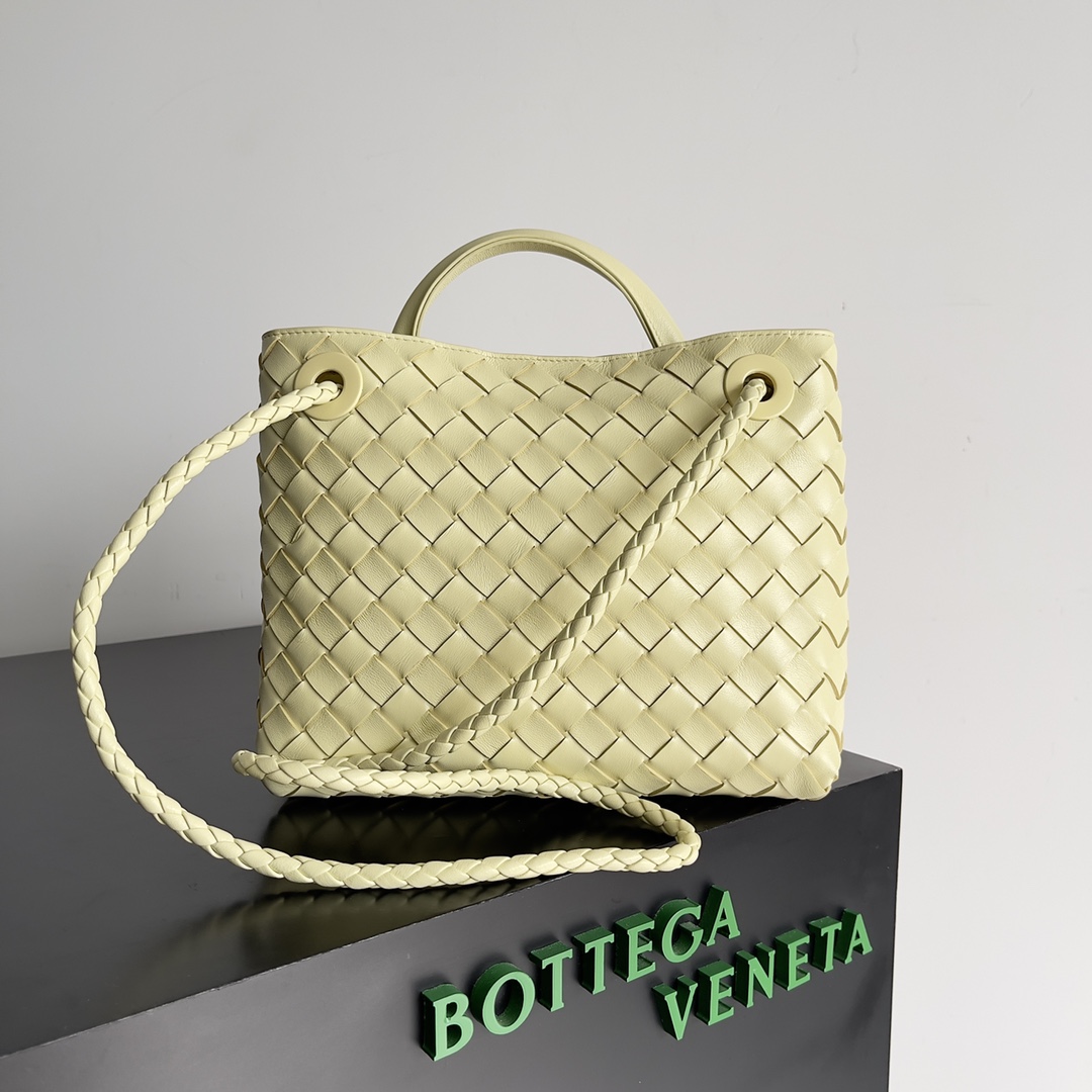 [TOP] Bottega Veneta BV Andiamo Bags - Green
