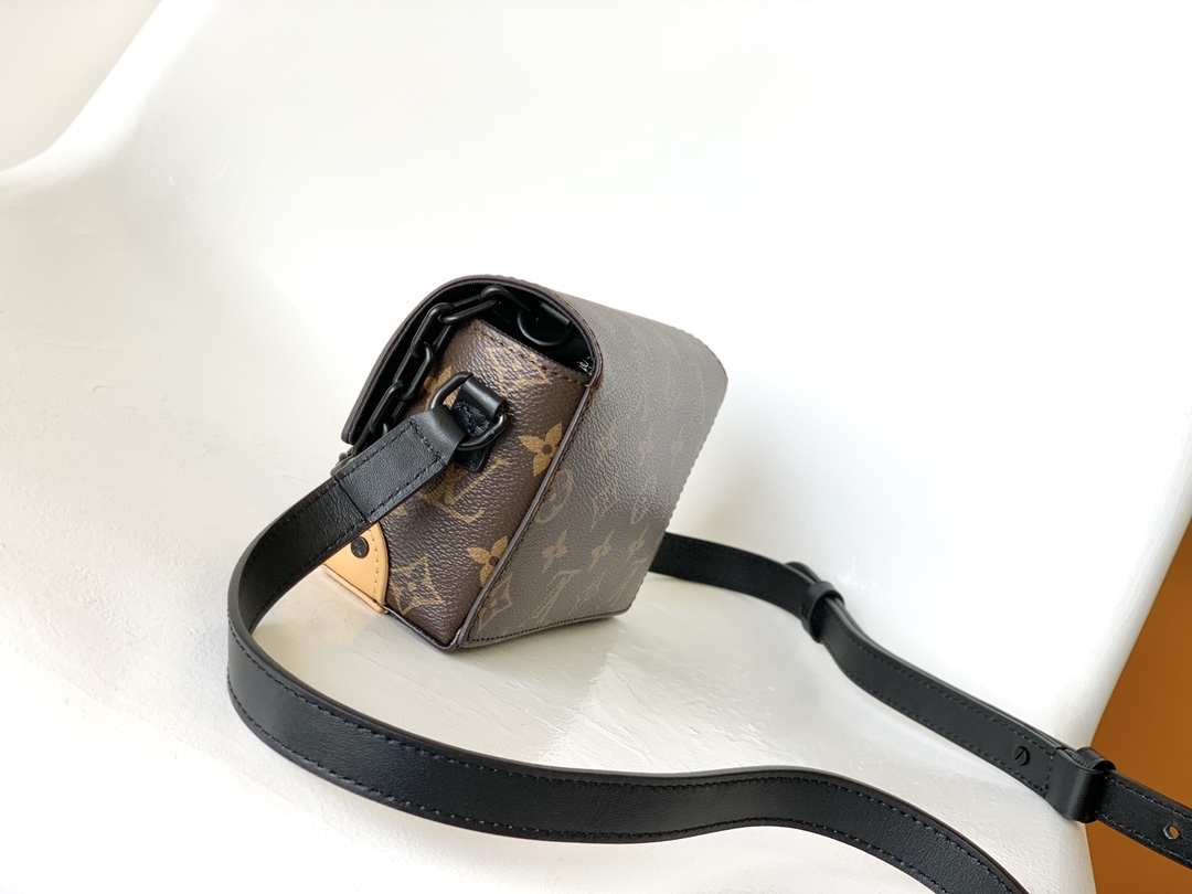 [TOP] Louis Vuitton LV Monogram Eclipse Steamer Mini Bag 18 x 11 x 6.5 cm