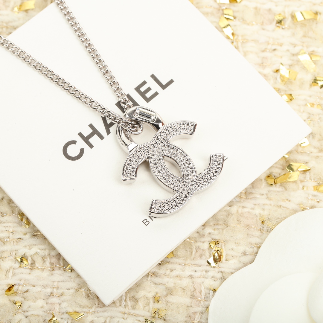 [TOP] CHANEL Double C Necklace - Silver