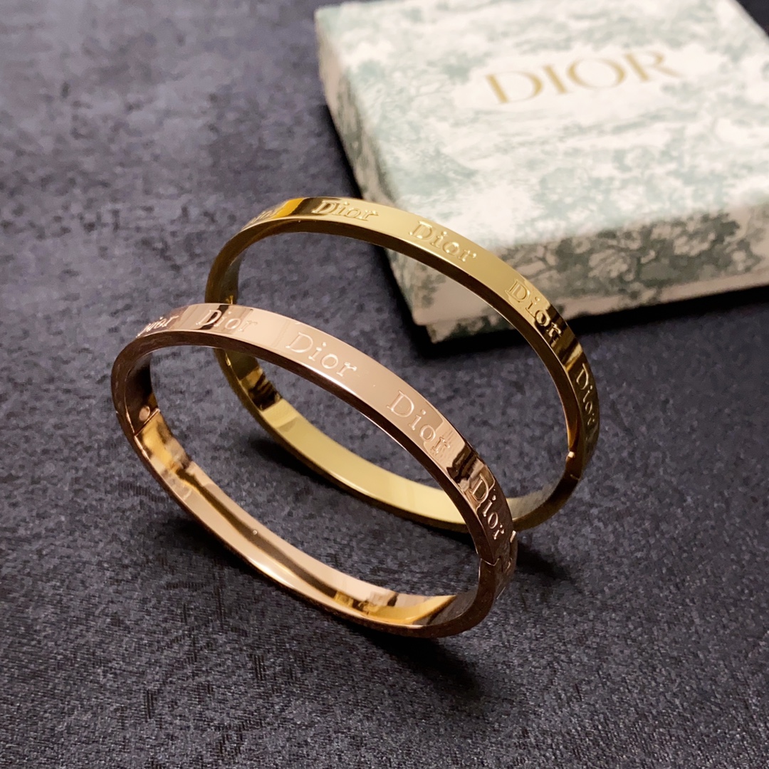 [TOP] Christian Dior Logo Bracelet - 2 Colors