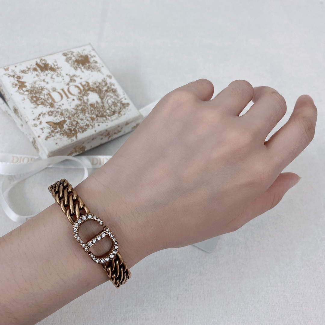 [TOP] Christian Dior Logo Open Bracelet - Brass