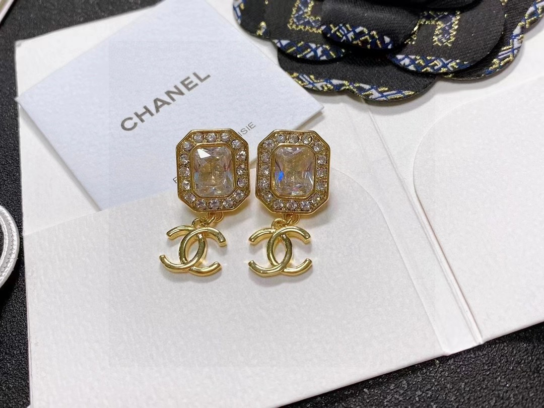 [TOP] CHANEL Double C Earrings