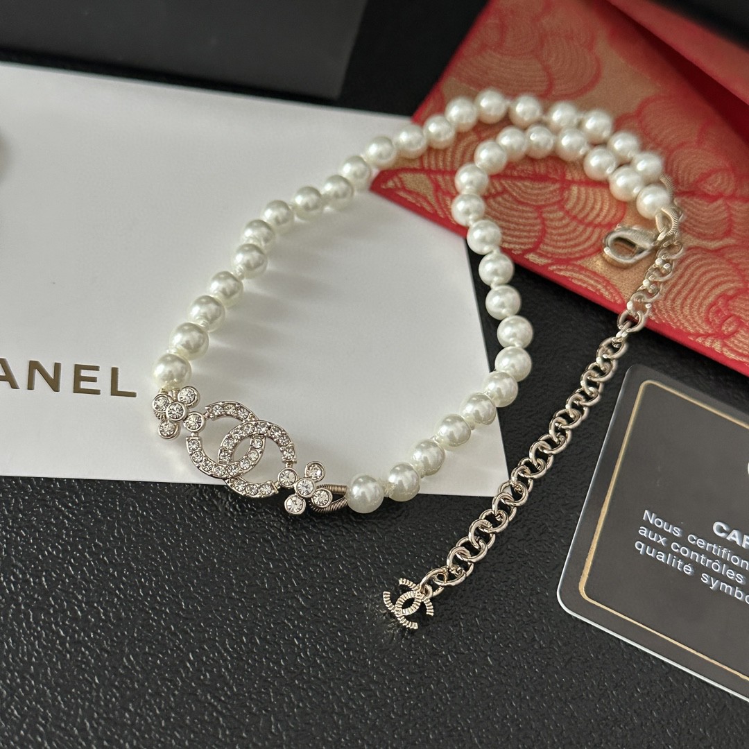 [TOP] CHANEL Pearl Alphabet Necklace