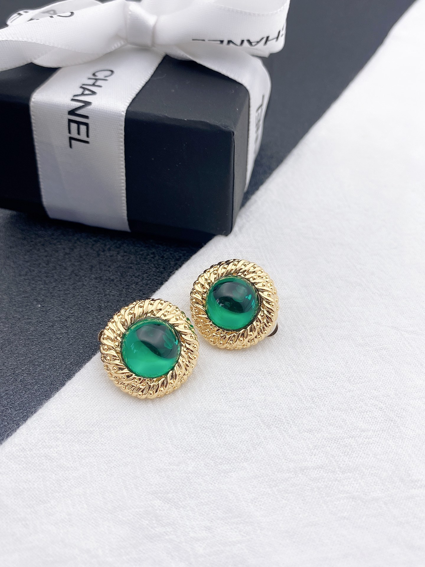 [TOP] CHANEL Double C Earrings - Ear Clip