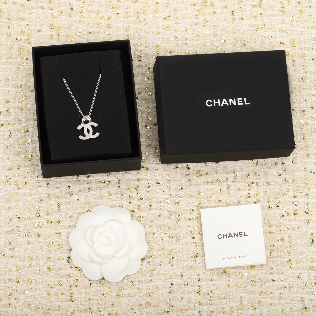 [TOP] CHANEL Double C Necklace - Silver
