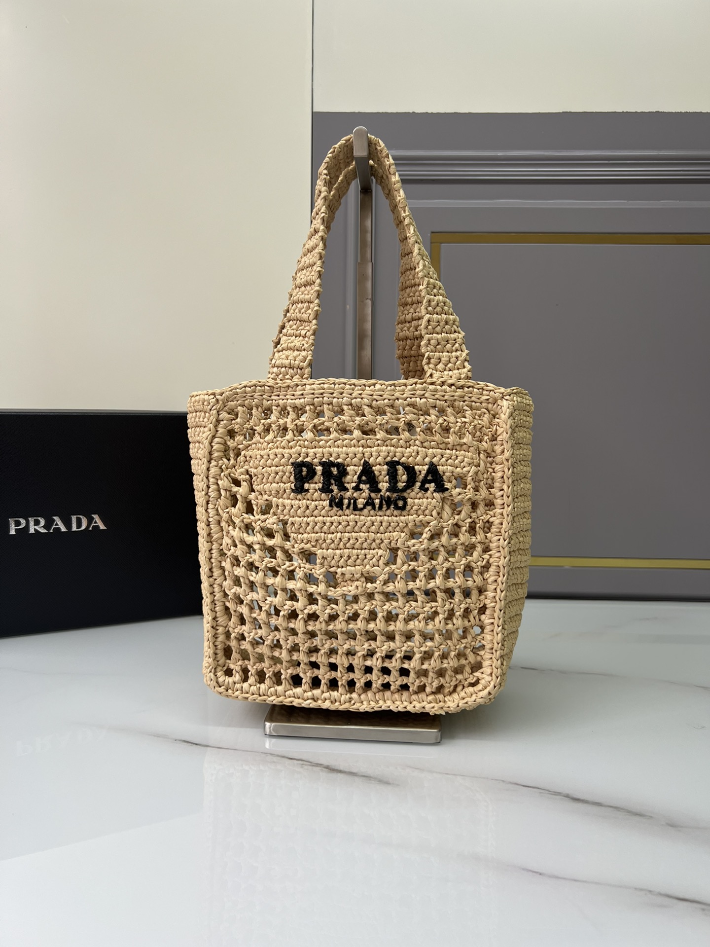 [Top] PRADA Straw Shoulder Bags 26x22x11cm