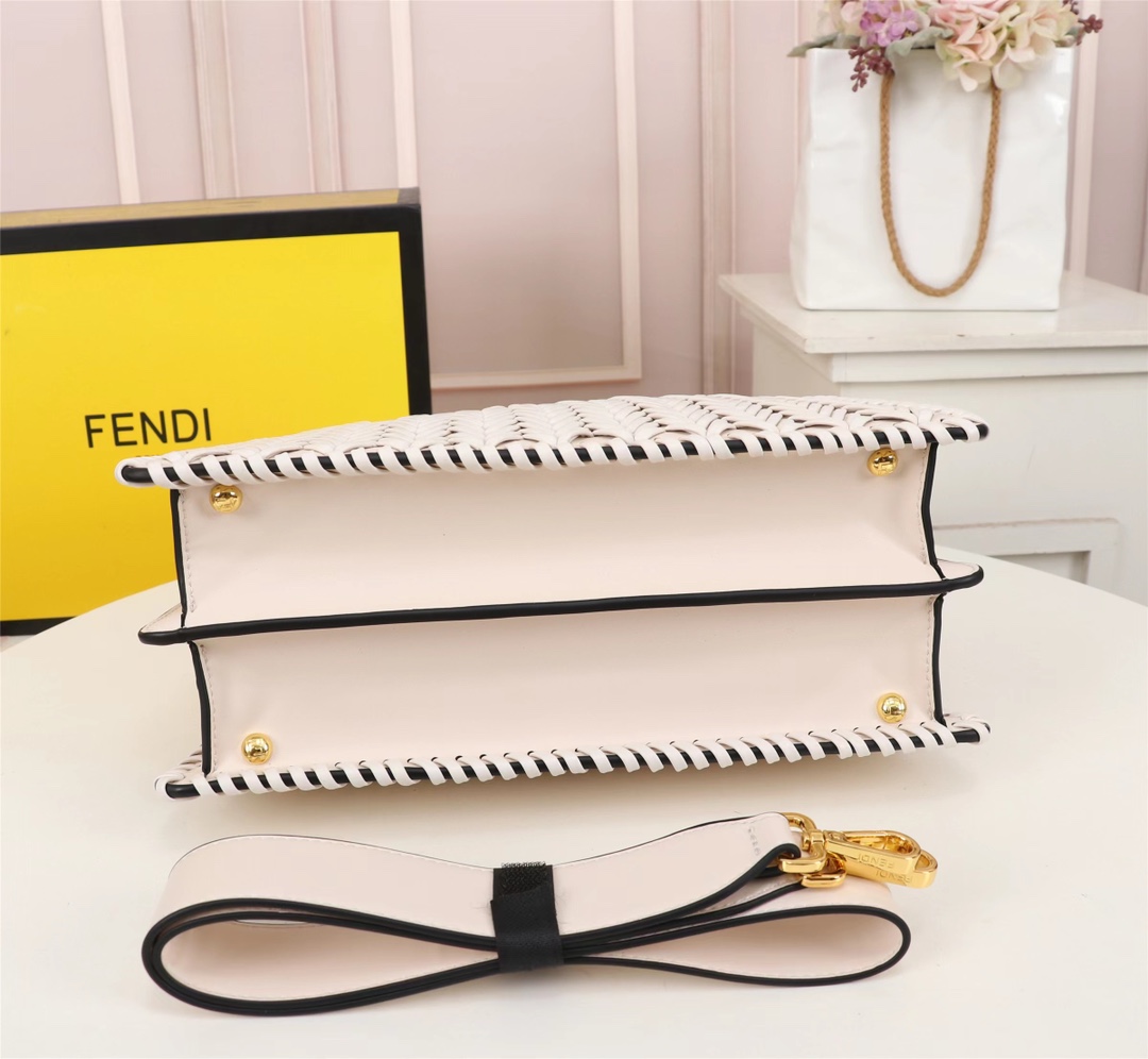 [TOP] FENDI Peekaboo ISeeU Handbag 33cm - White