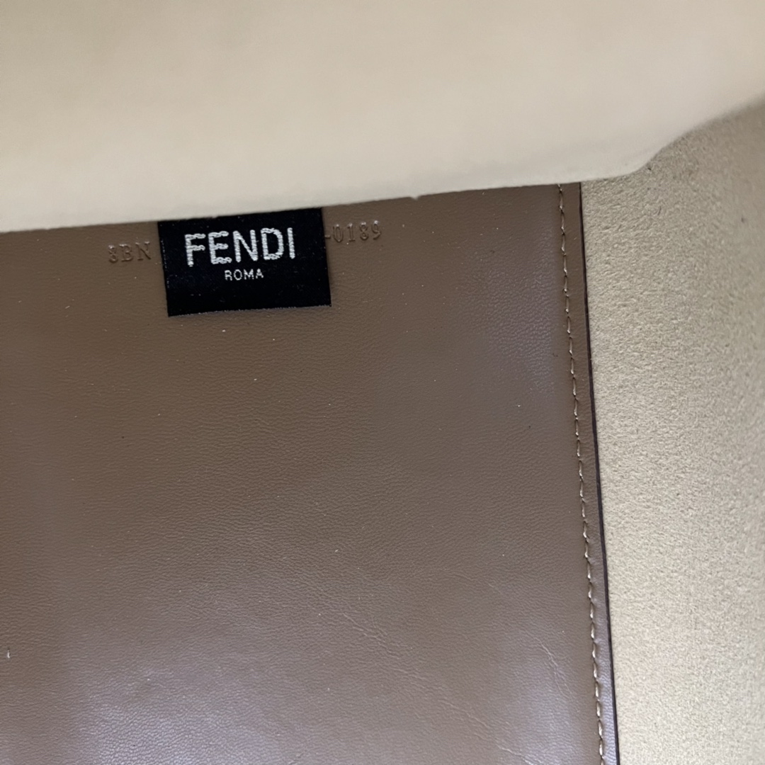 [TOP] FENDI Sunshine Tote Bag Medium