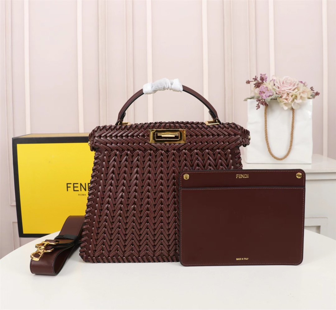 [TOP] FENDI Peekaboo ISeeU Handbag - Red