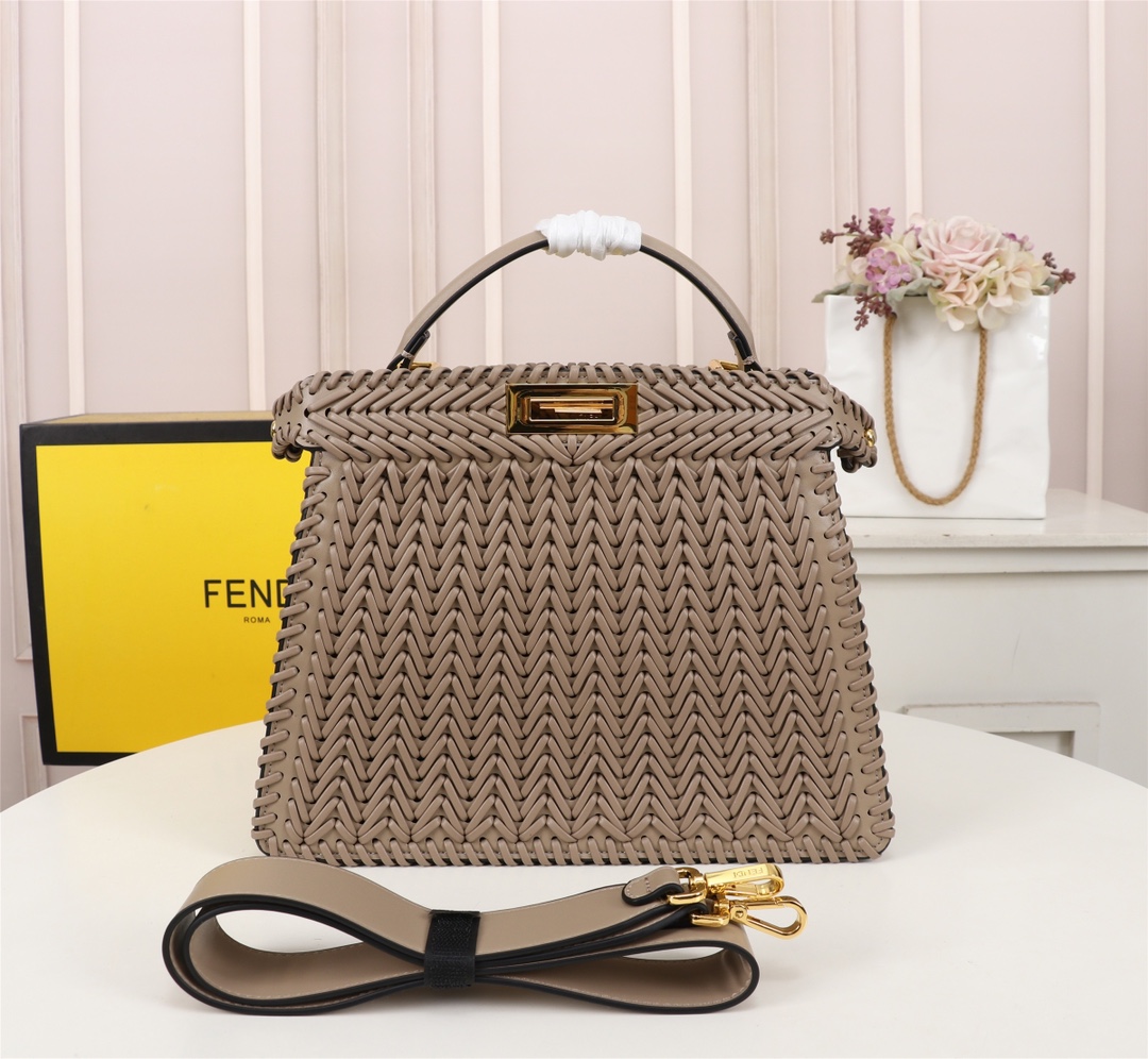 [TOP] FENDI Peekaboo ISeeU Handbag - Brown