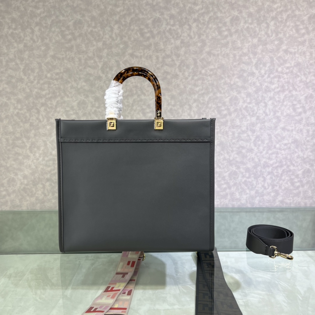 [TOP] FENDI Sunshine Tote Bag Medium