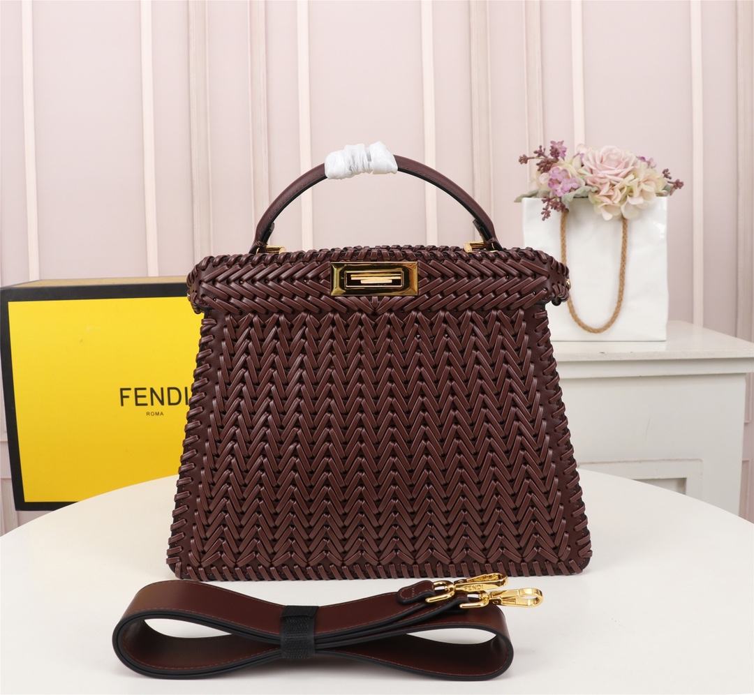 [TOP] FENDI Peekaboo ISeeU Handbag - Red