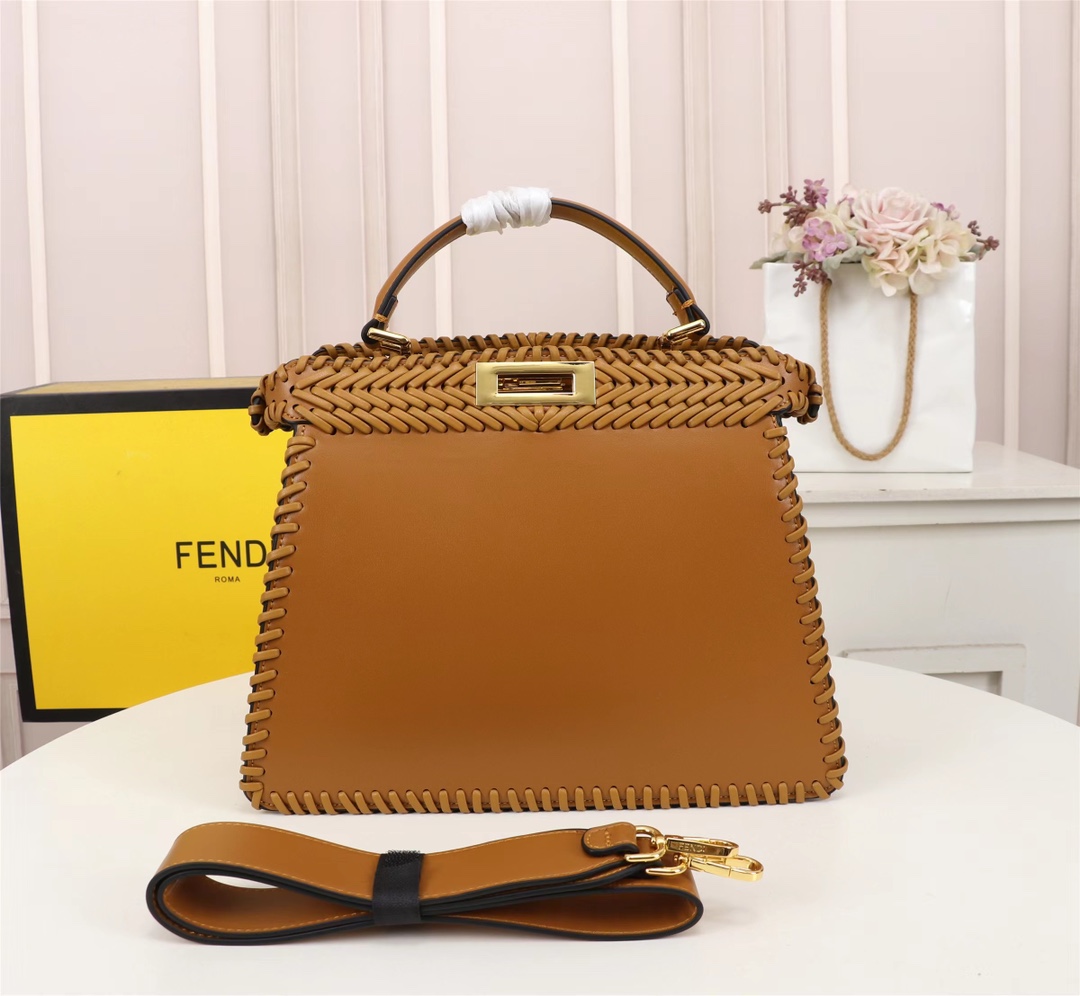 [TOP] FENDI Peekaboo ISeeU Handbag - Brown