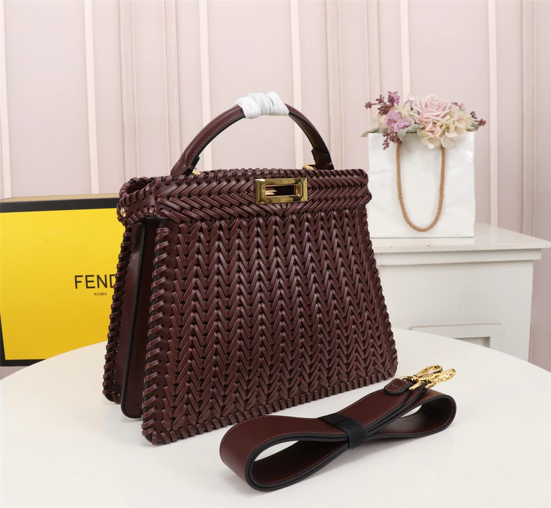 [TOP] FENDI Peekaboo ISeeU Handbag - Red
