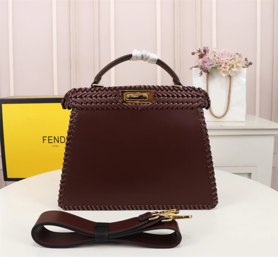 [TOP] FENDI Peekaboo ISeeU Handbag - Red