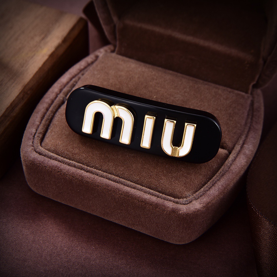 [TOP] Miu Miu LOGO Hairpin - Black