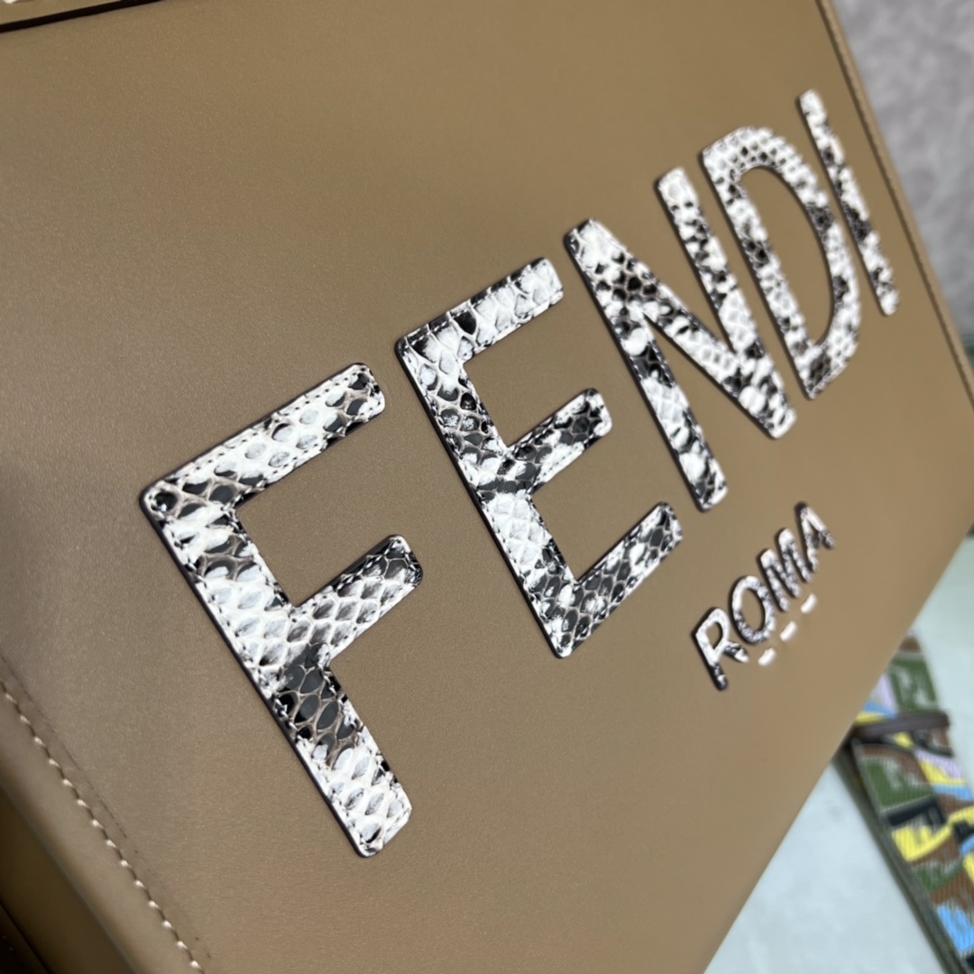 [TOP] FENDI Sunshine Tote Bag Medium