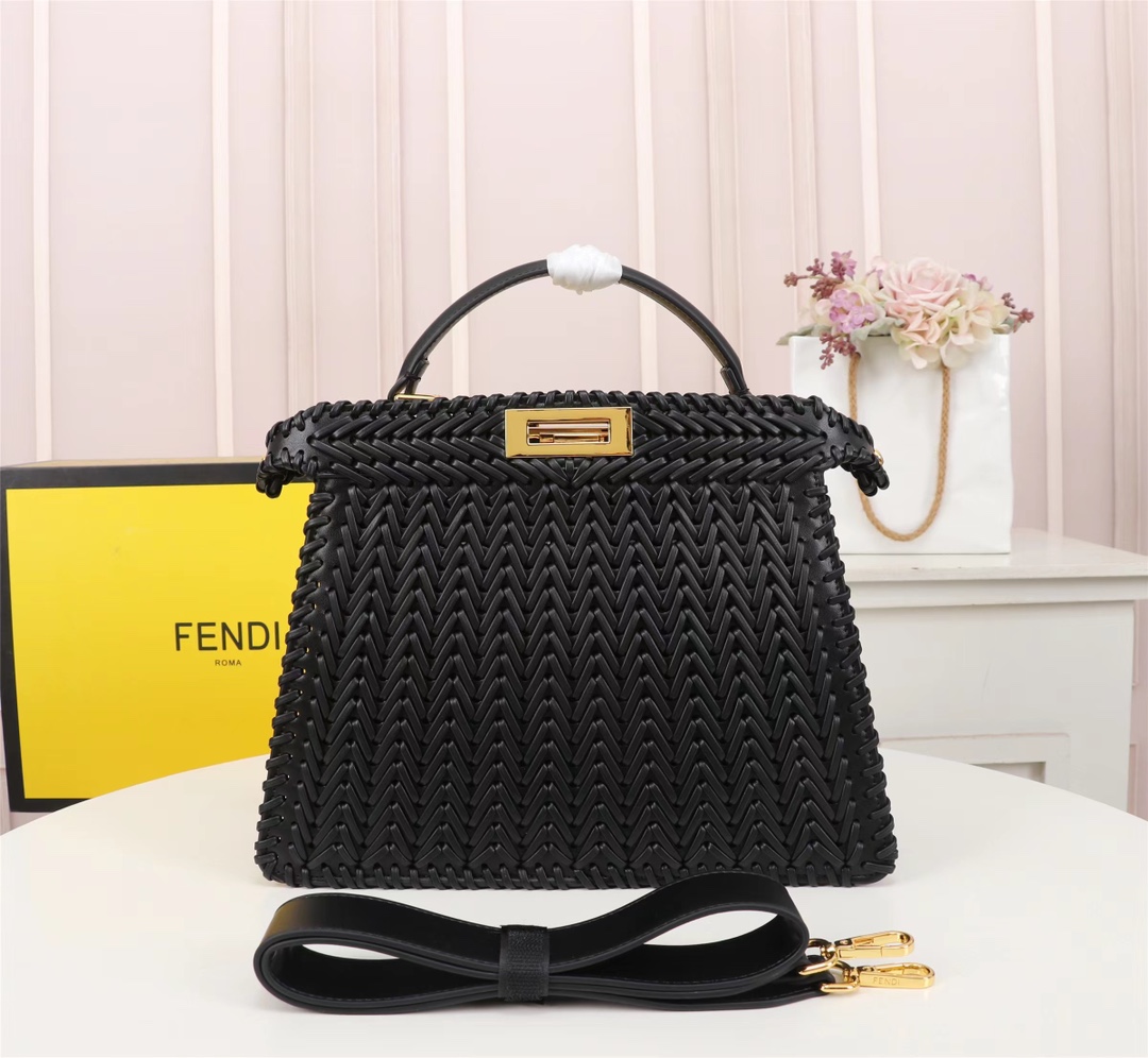 [TOP] FENDI Peekaboo ISeeU Handbag - Black