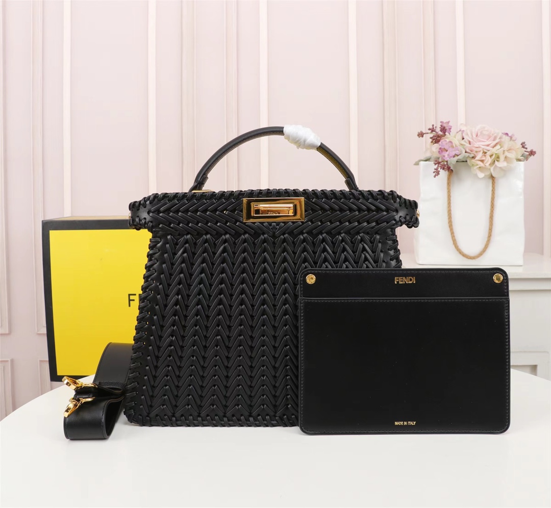 [TOP] FENDI Peekaboo ISeeU Handbag - Black