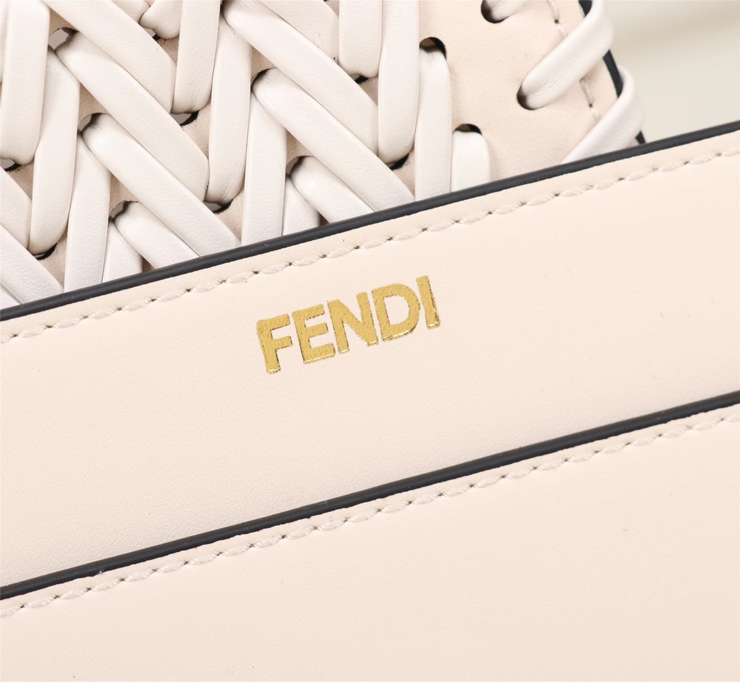 [TOP] FENDI Peekaboo ISeeU Handbag 33cm - White