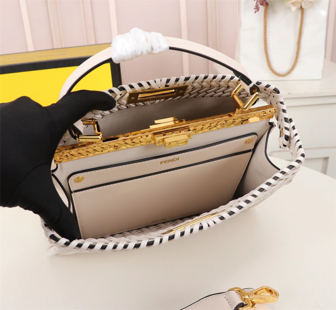 [TOP] FENDI Peekaboo ISeeU Handbag 33cm - White