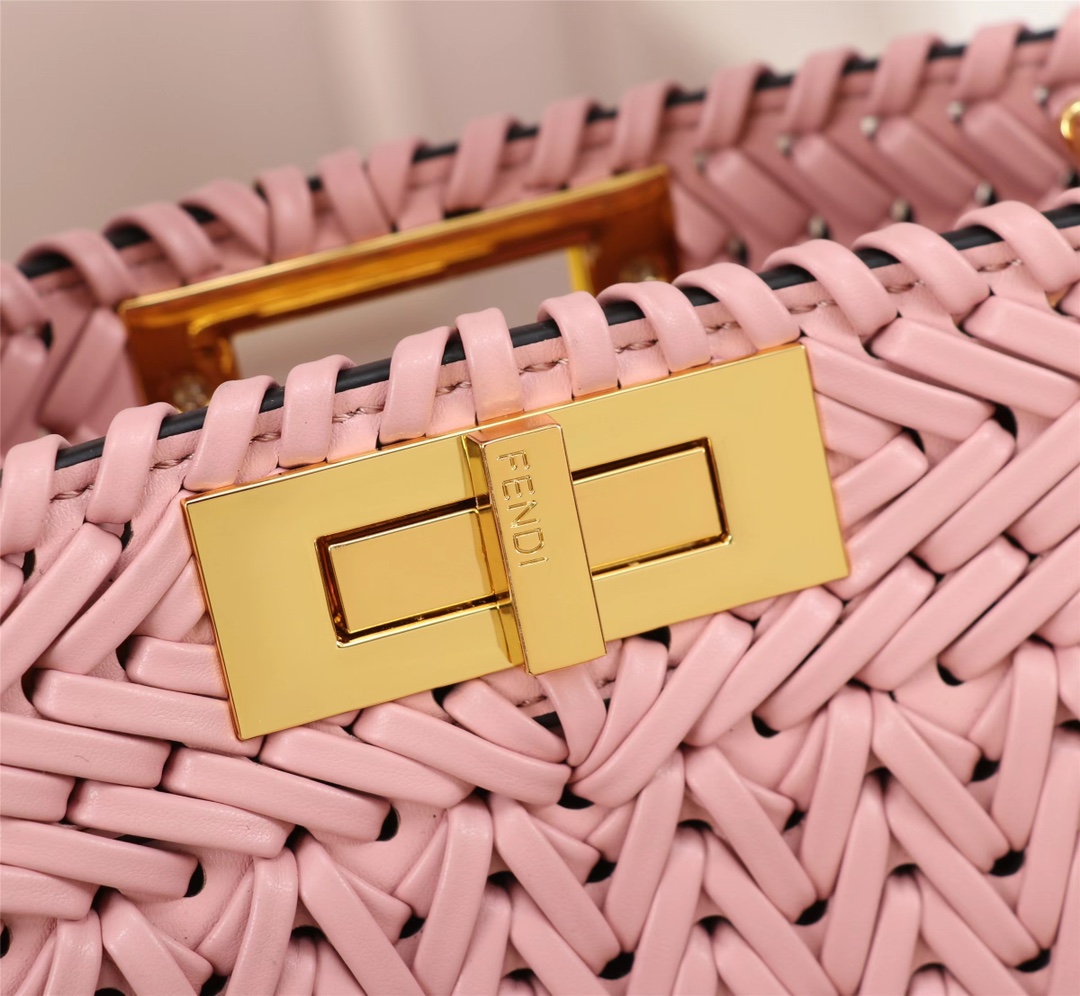 [TOP] FENDI Peekaboo ISeeU Handbag - Pink