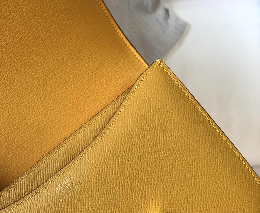 [TOP] HERMES Constance epsom 19/23 CM- Yellow & GHW