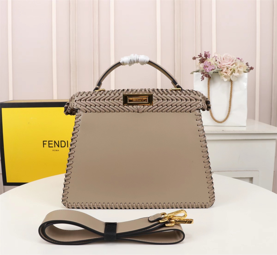 [TOP] FENDI Peekaboo ISeeU Handbag - Brown