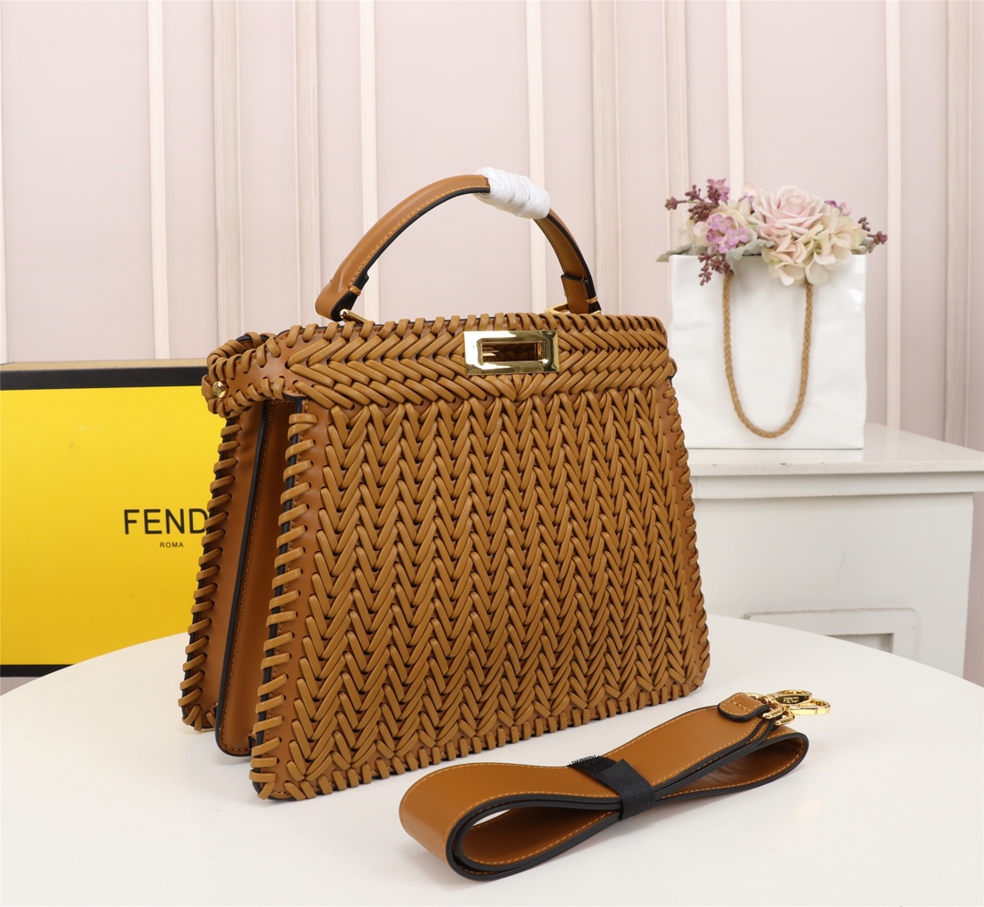 [TOP] FENDI Peekaboo ISeeU Handbag - Brown