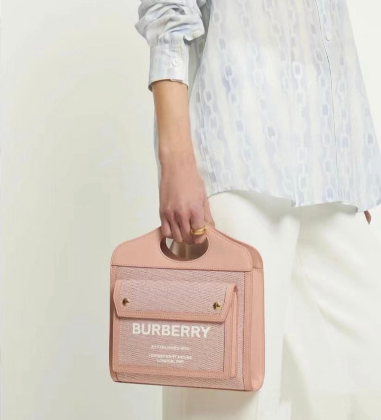 [TOP] BURBERRY Pocket Bags - Pink