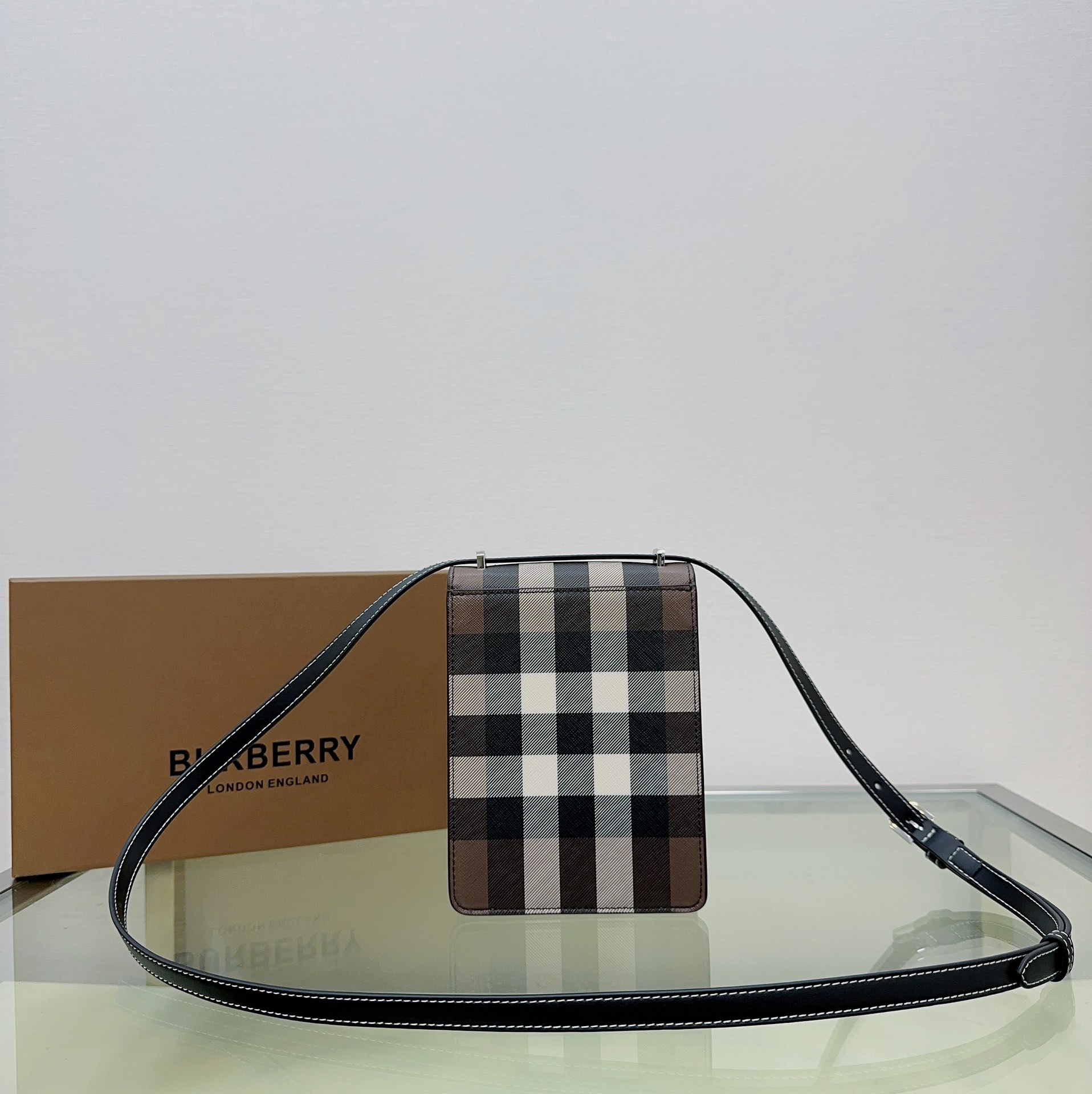 [TOP] BURBERRY Mobile Phone Bag
