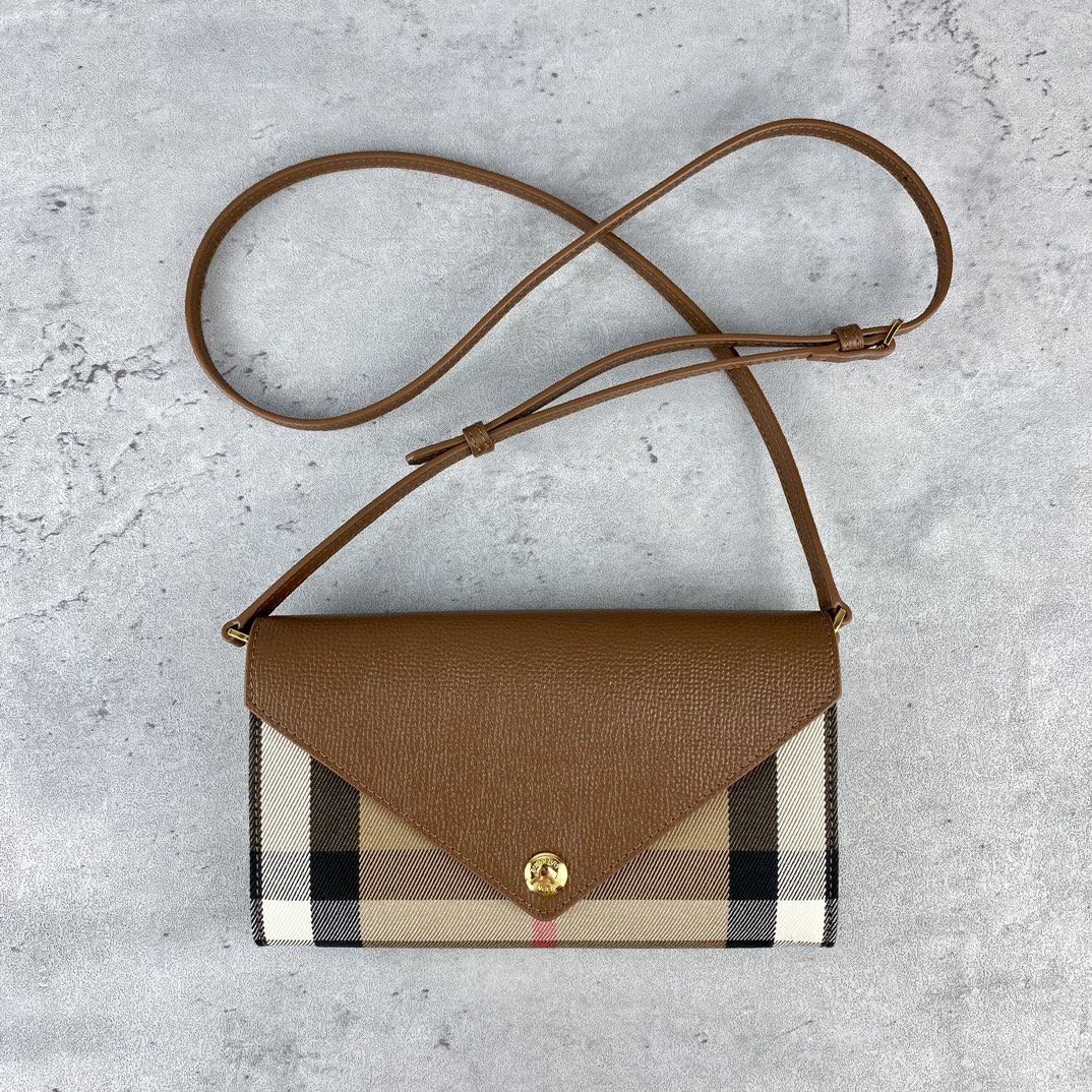 [TOP] BURBERRY Crossbody Bag