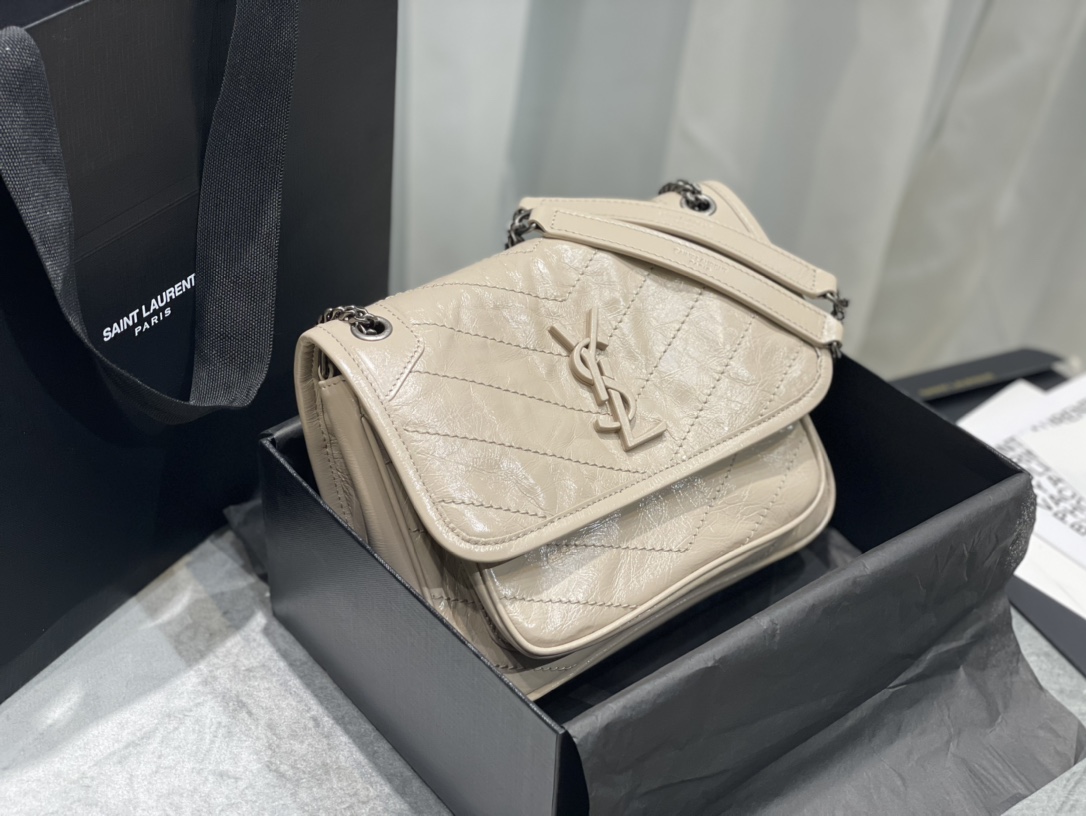 [Top] Yves Saint Laurent YSL Small Niki Wrinkles Leather Bag - Khaki