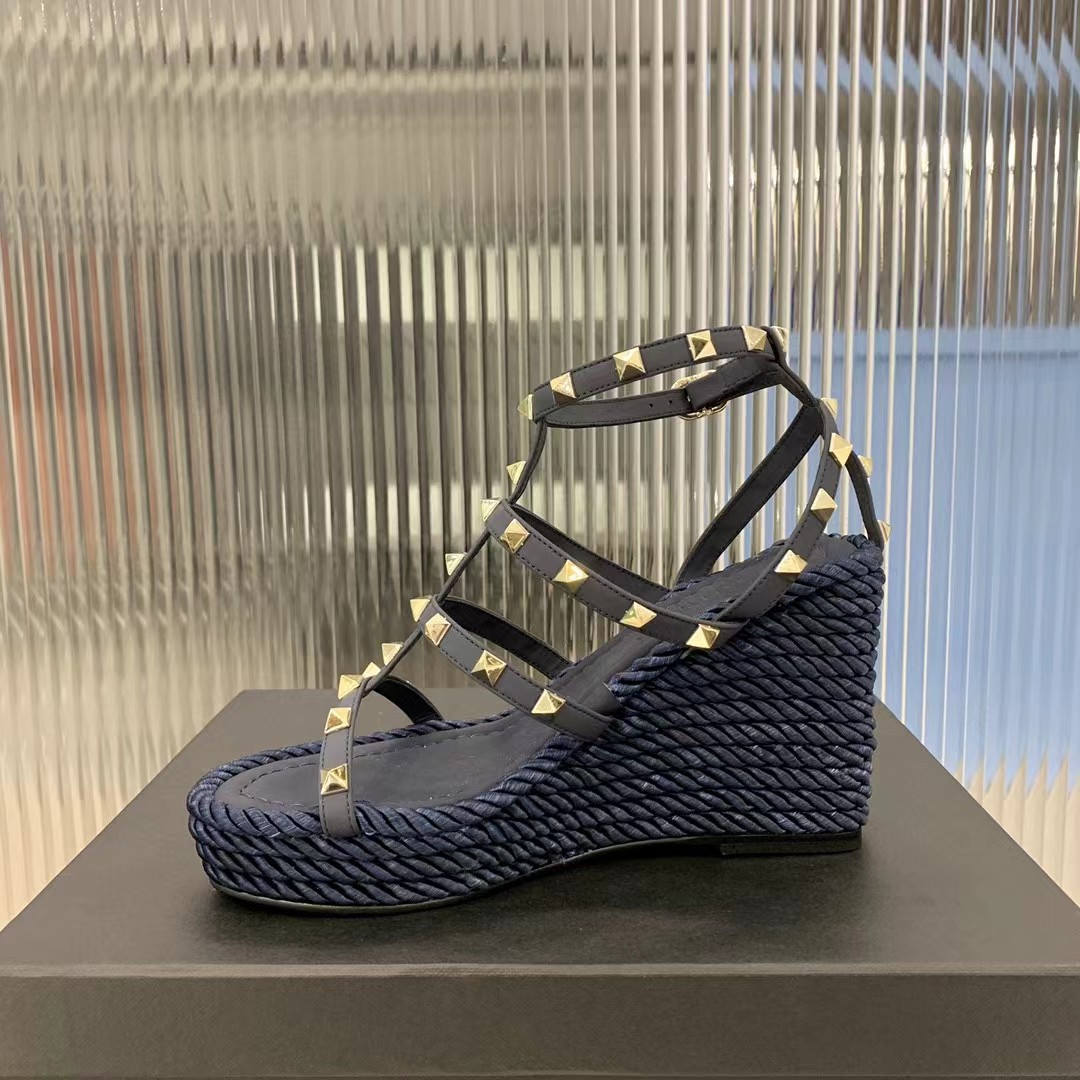 [TOP] VALENTINO Valentine Sandals - 2 Colors