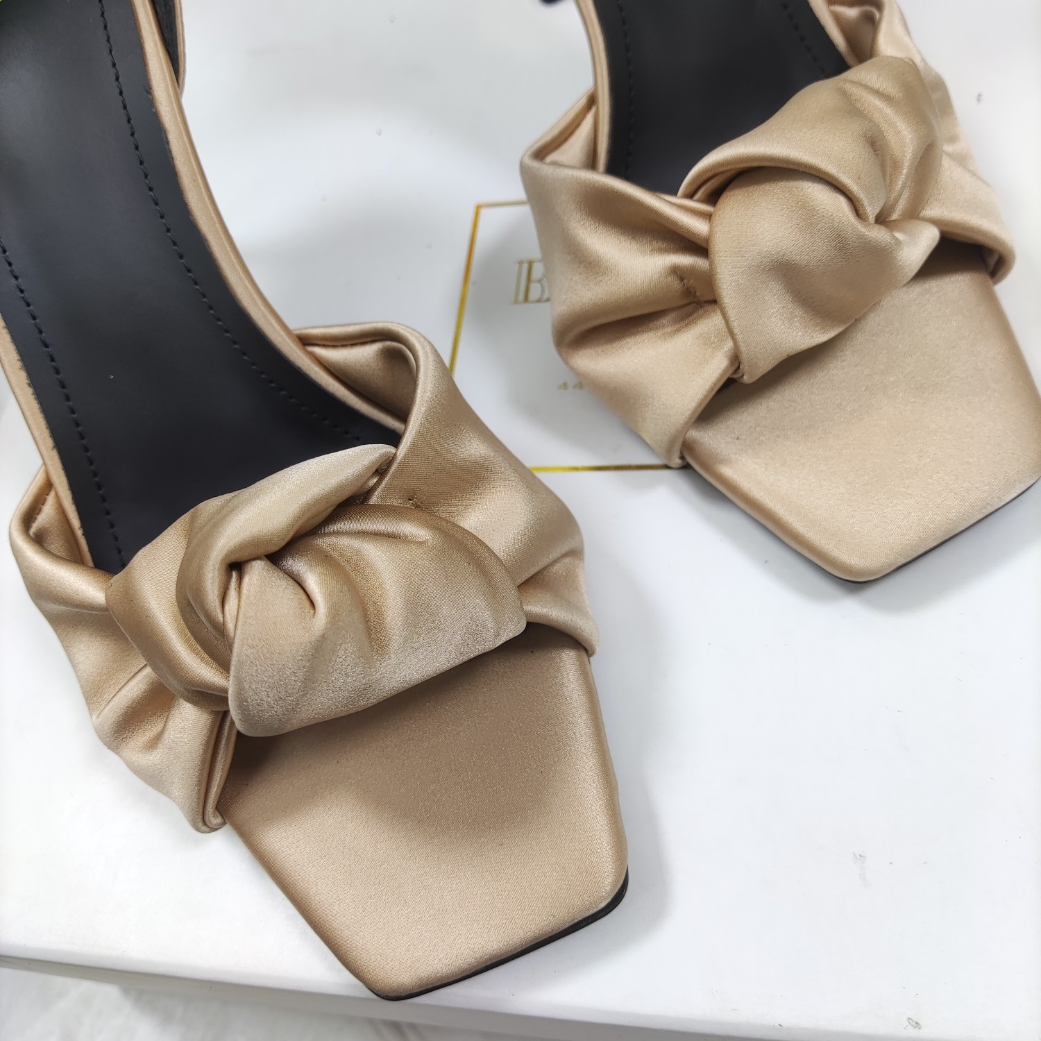 [TOP] Balmain Metal Buckle High Heel Sandals - Beige