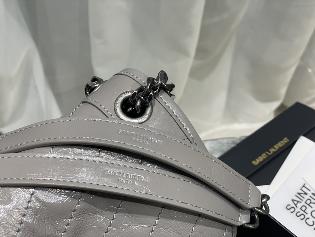 [Top] Yves Saint Laurent YSL Medium Niki Wrinkles Leather Bag - Elephant Gray