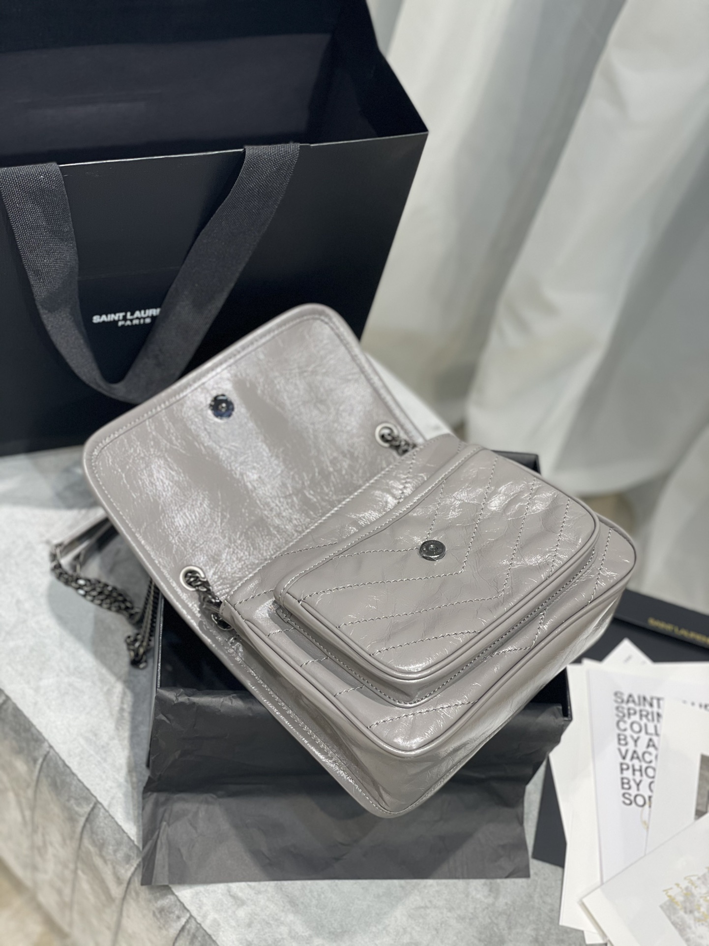 [Top] Yves Saint Laurent YSL Small Niki Wrinkles Leather Bag - Elephant Gray