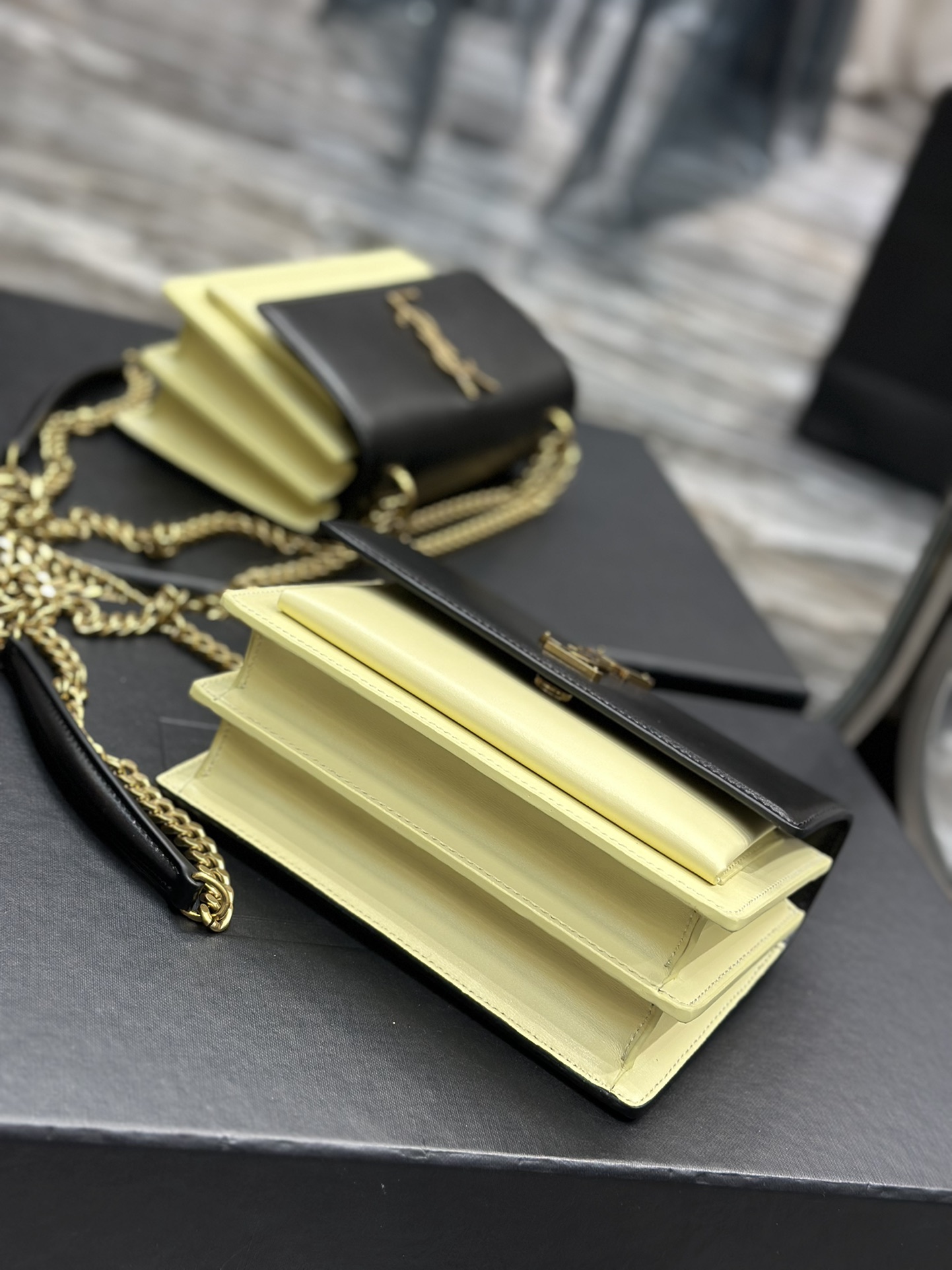 [TOP] Yves Saint Laurent YSL Crocodile Sunset Shoulder Bag Small - Black with Apricot GHW