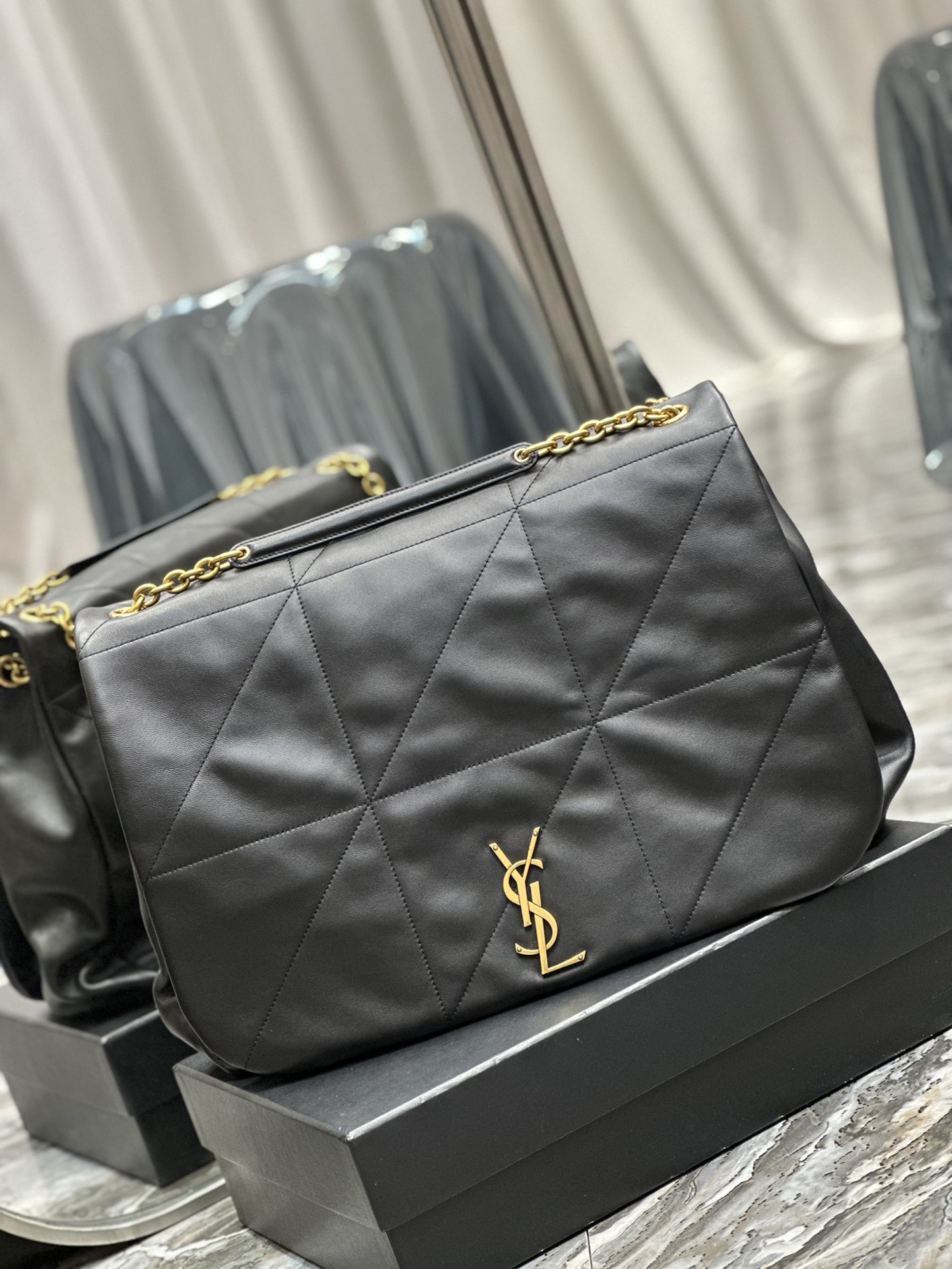 [TOP] Yves Saint Laurent YSL JAMIE Bag - Black & GHW - Lambskin