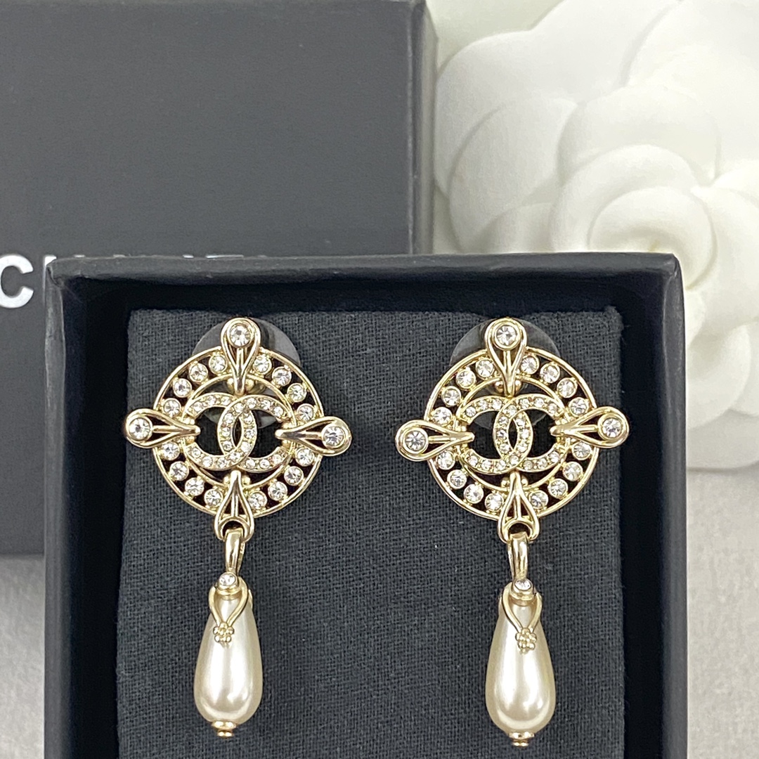 [TOP] CHANEL Pearl Dounble C Earrings