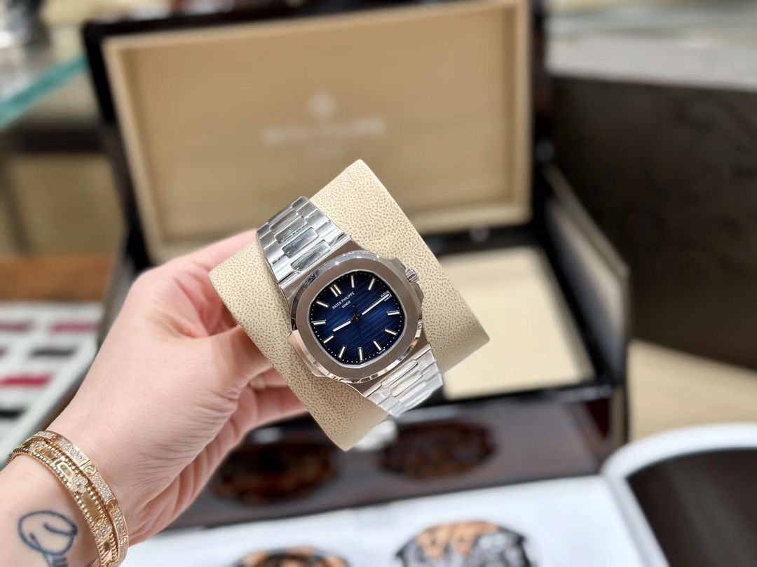 [TOP] Patek Philippe Nautilus 40mm Watch - Dark Blue