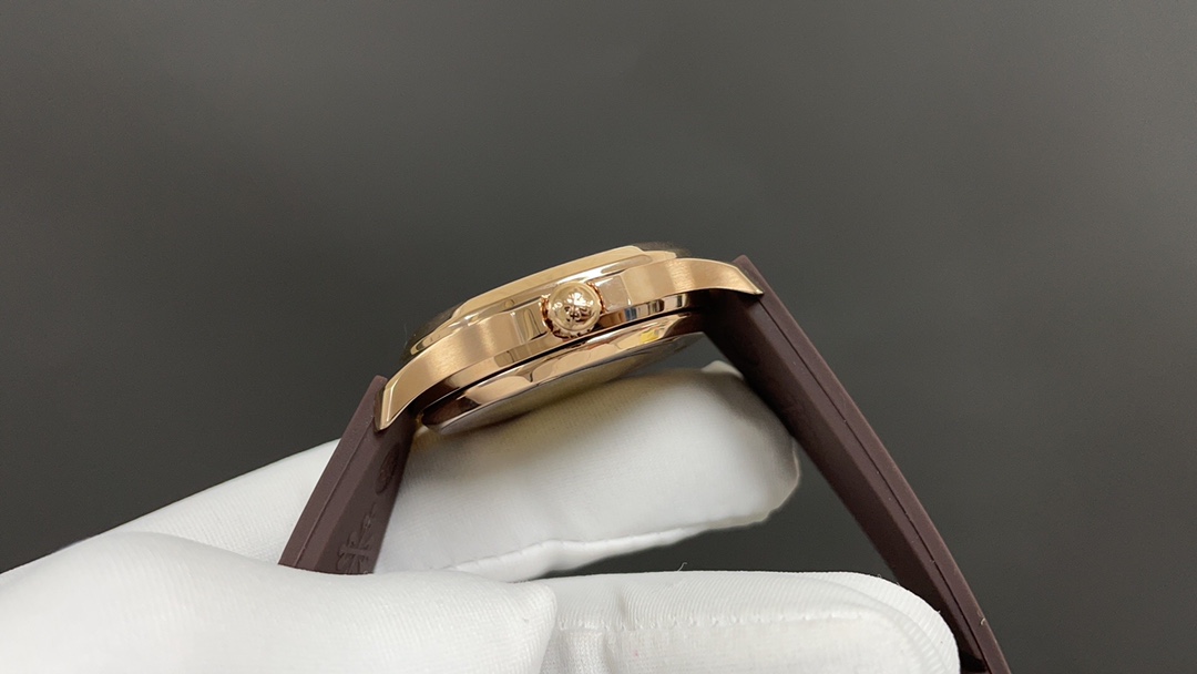 [TOP] Patek Philippe AQUANAUT Women's 35.6mm Watch - Brown with Gold