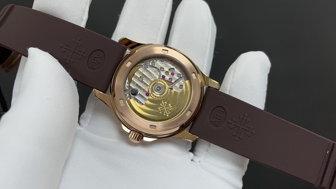 [TOP] Patek Philippe AQUANAUT Women's 35.6mm Watch - Brown with Gold